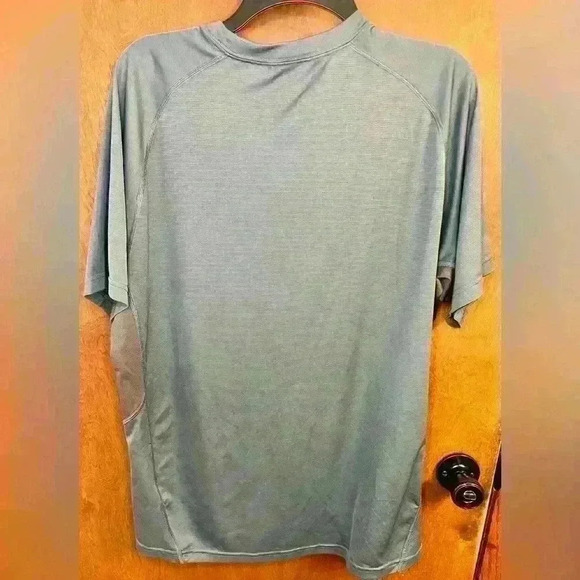 The North Face Men’s Athletic Shirt - Picture 2 of 3